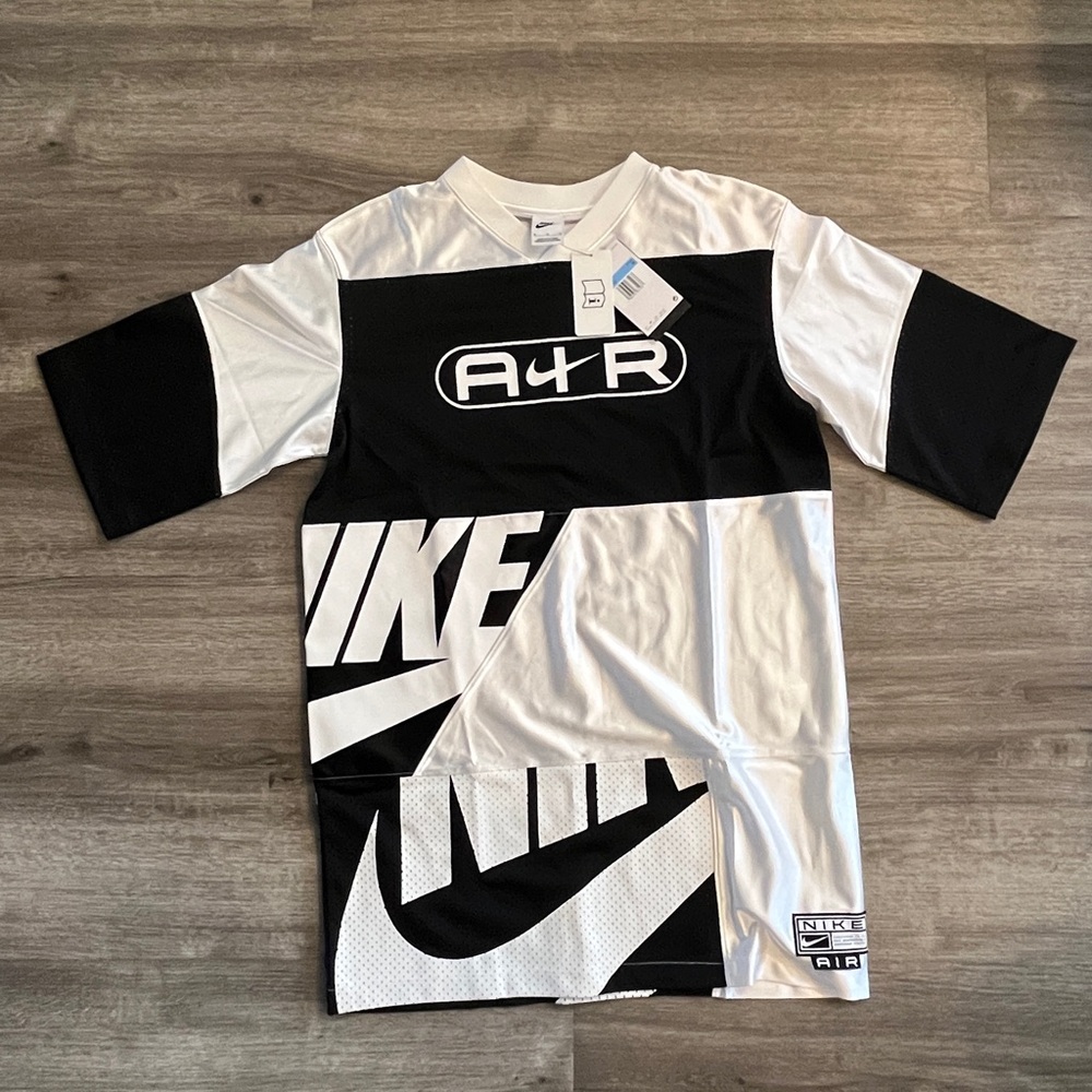 Nike Air Jersey Women’s Medium